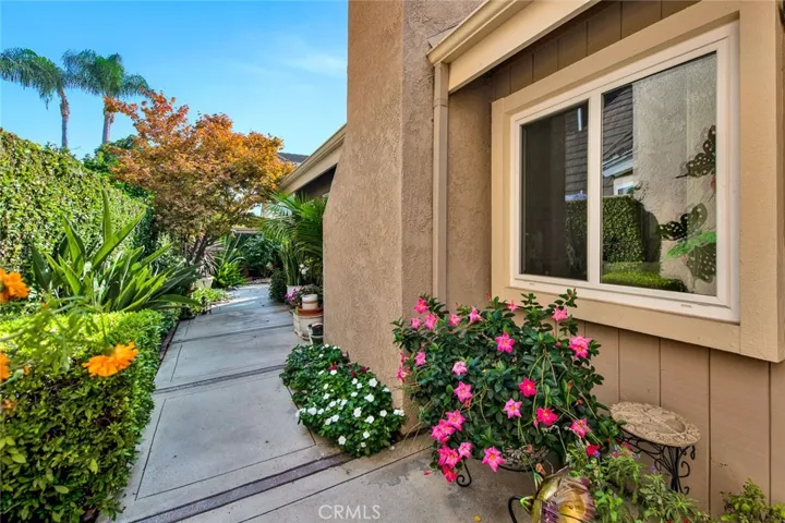 3492 Wimbledon Way, Costa Mesa, California 92626