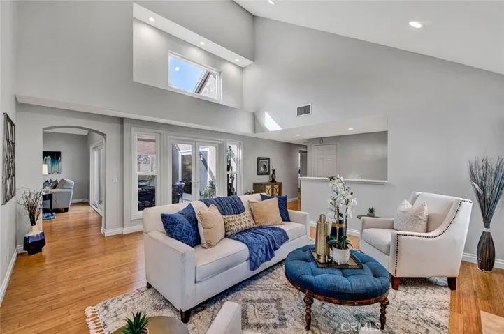 3492 Wimbledon Way, Costa Mesa, California 92626