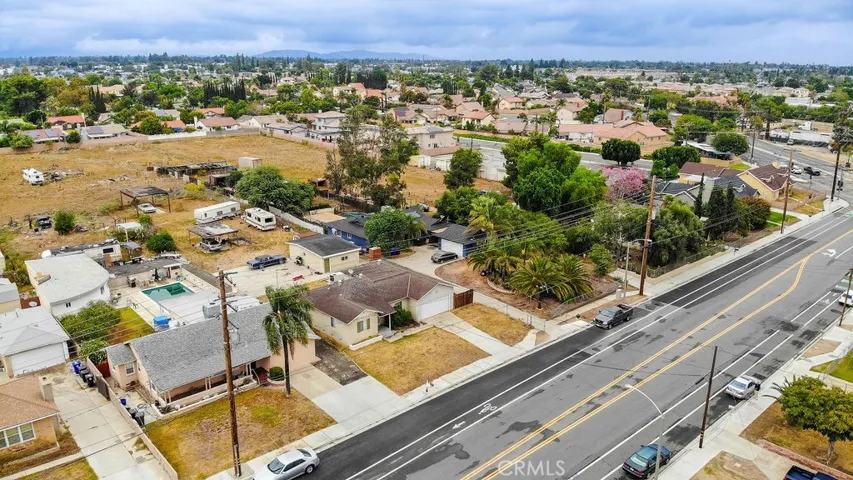 534 W Randall Avenue, Rialto, California 92376