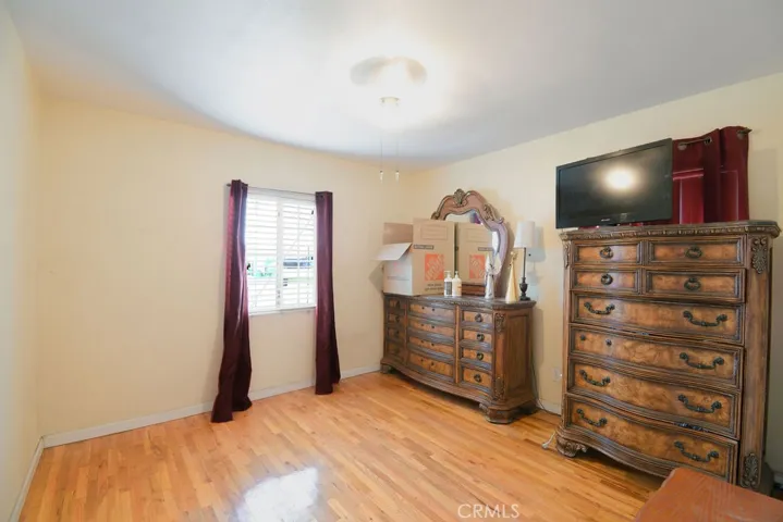 534 W Randall Avenue, Rialto, California 92376