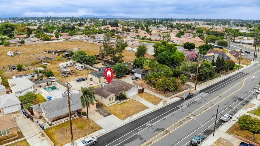 534 W Randall Avenue, Rialto, California 92376
