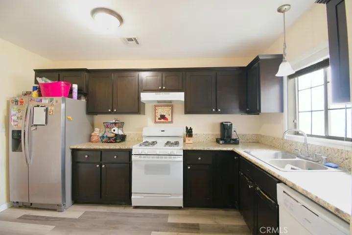 534 W Randall Avenue, Rialto, California 92376