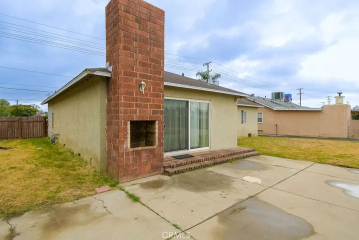 534 W Randall Avenue, Rialto, California 92376