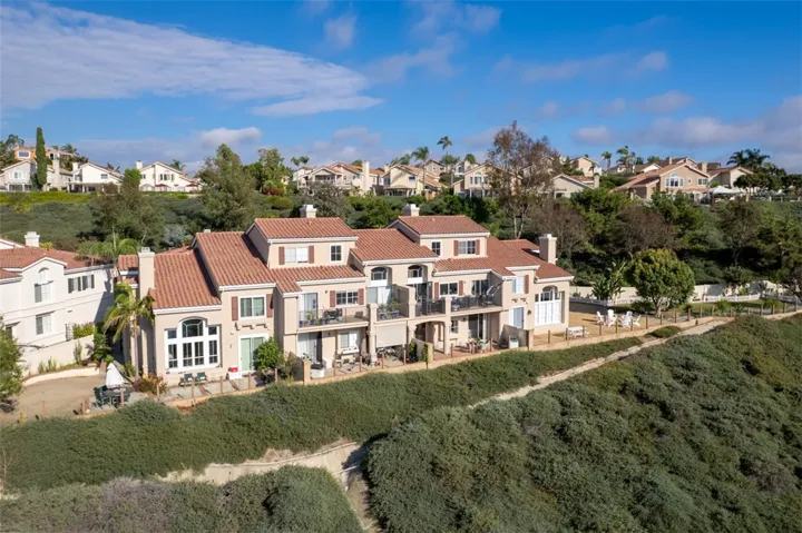 28825 El Adolfo, Laguna Niguel, California 92677