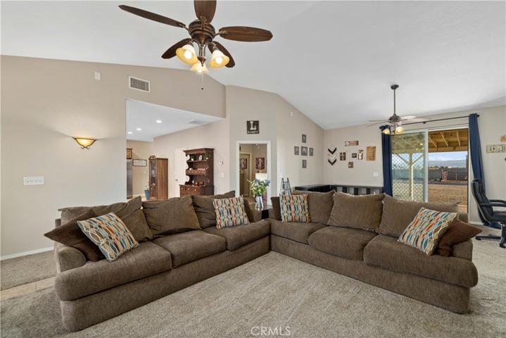 7740 W Avenue A6, Lancaster, California 93536