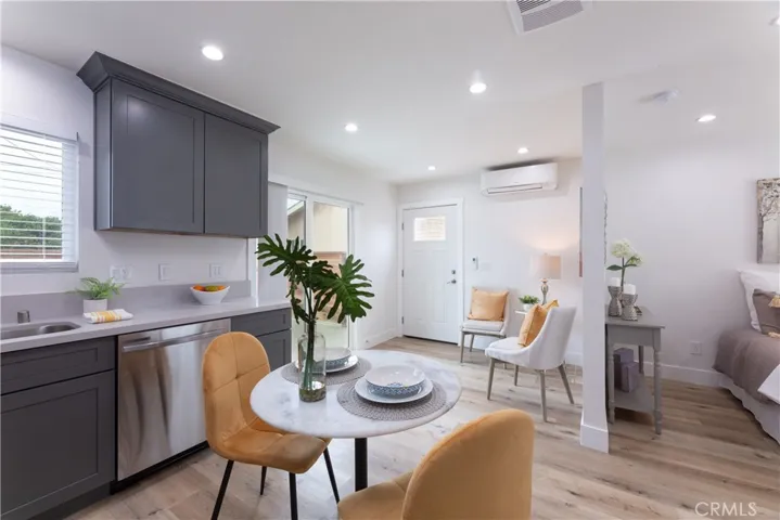 13673 Yoak, Garden Grove, California 92844