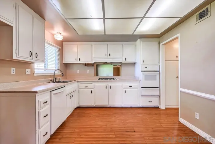 5970 Eucalyptus Drive, Highland, California 92346