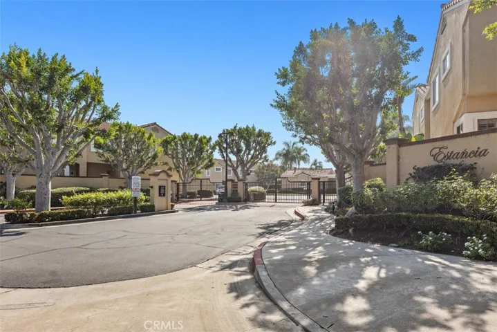 2355 Paseo Circulo, Tustin, California 92782