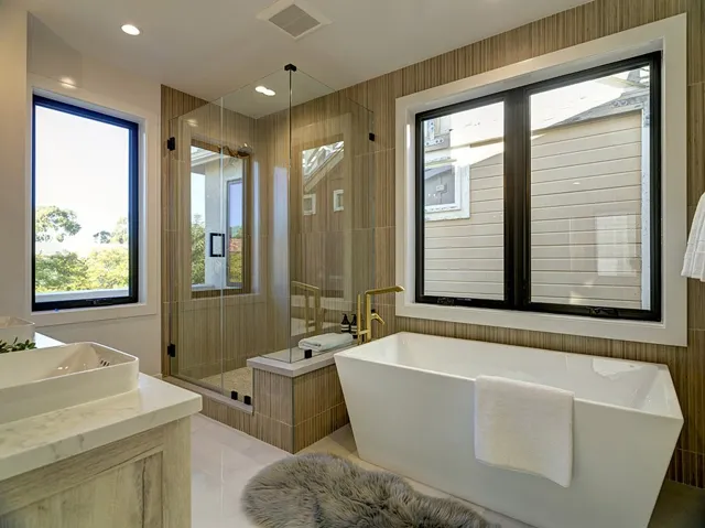 504 Acacia Avenue, Corona Del Mar, California 92625