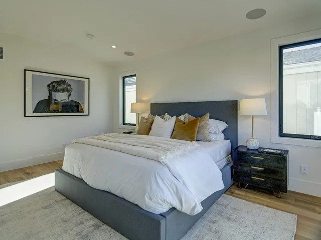 504 Acacia Avenue, Corona Del Mar, California 92625