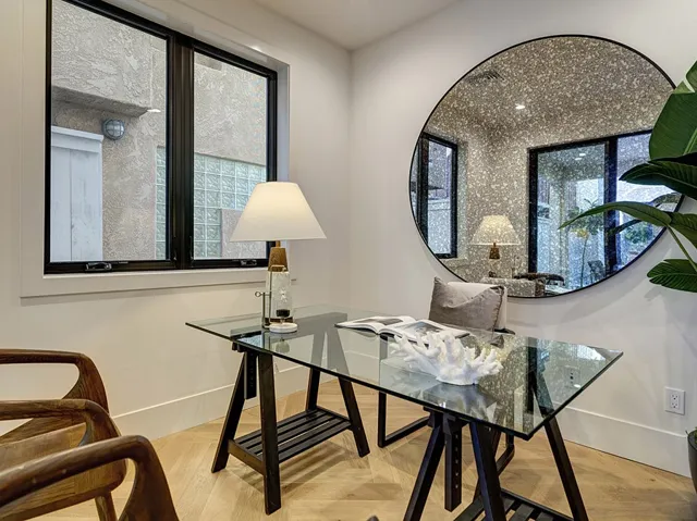 504 Acacia Avenue, Corona Del Mar, California 92625