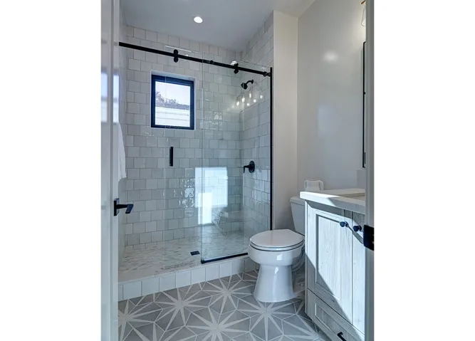 504 Acacia Avenue, Corona Del Mar, California 92625