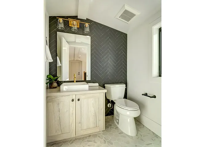 504 Acacia Avenue, Corona Del Mar, California 92625