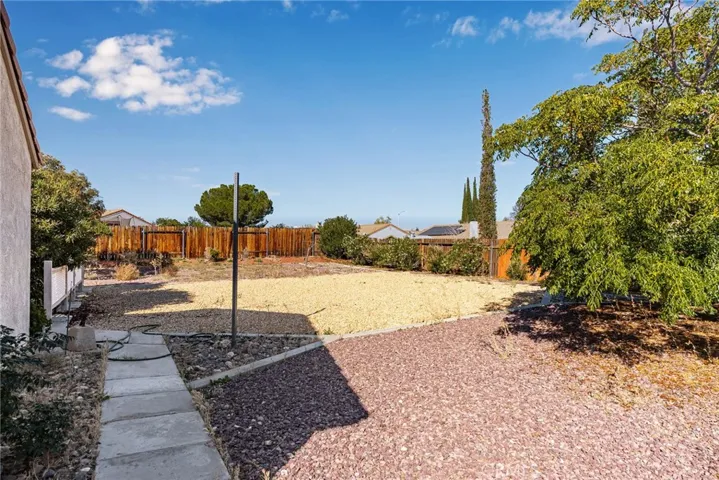 13696 Freedom Way, Victorville, California 92392