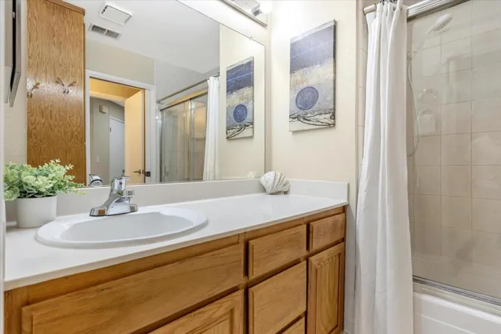 1902 Miraplaza Court Unit 28, Santa Clara, California 95051