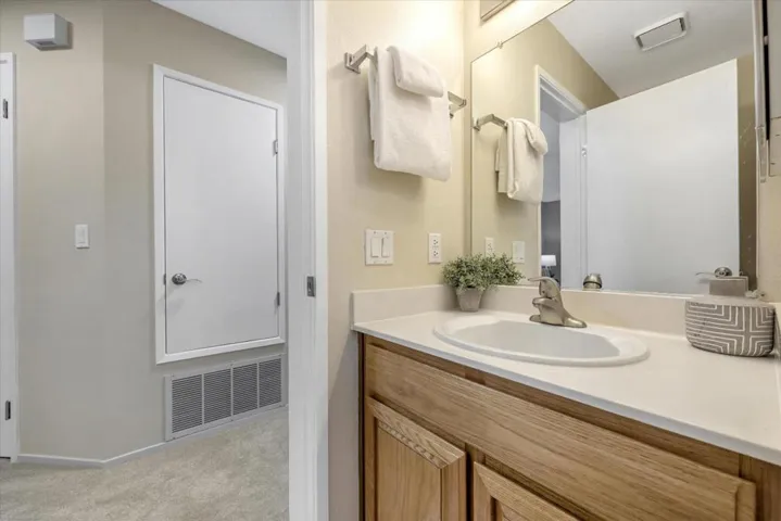 1902 Miraplaza Court Unit 28, Santa Clara, California 95051