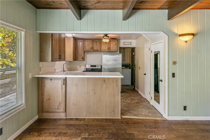 27950 St Bernard Lane, Lake Arrowhead, California 92352