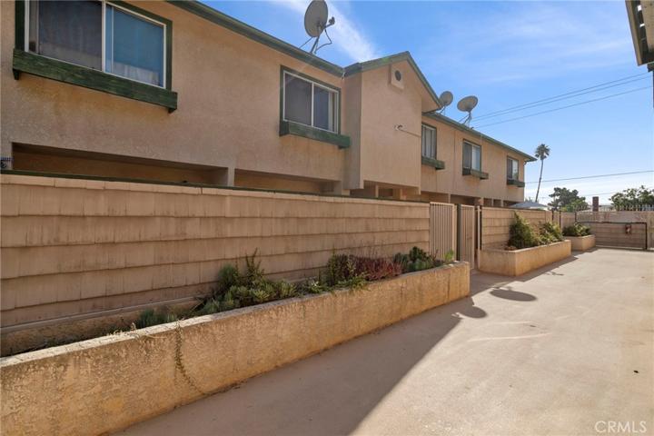 1235 E Carson Street Unit 4, Carson, California 90745
