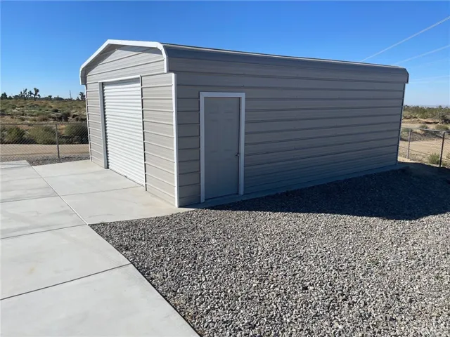 11825 Riggins Road, Phelan, California 92371