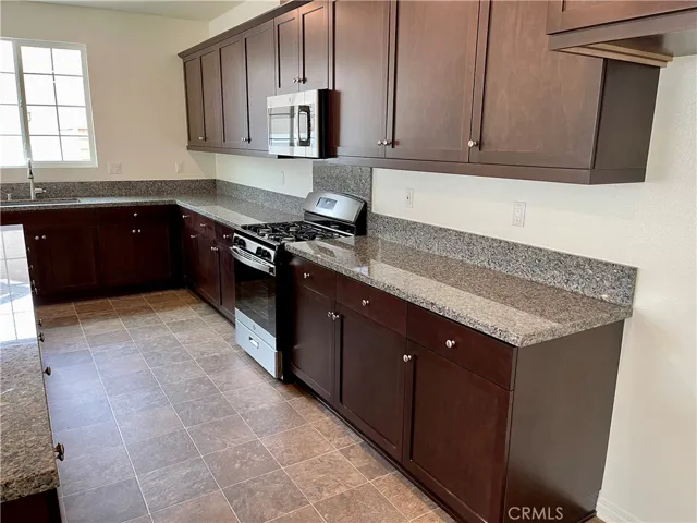 5521 Manila Street, Hemet, California 92545