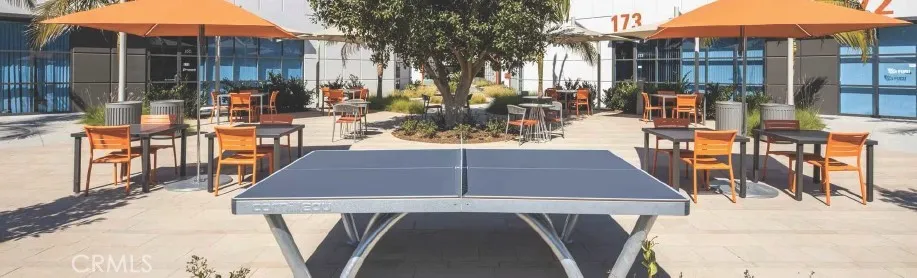 Community tables