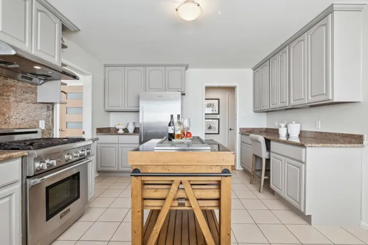 86 Cliffside Drive, Daly City, California 94015
