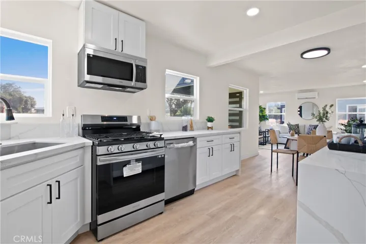 2861 Delta Avenue, Long Beach, California 90810