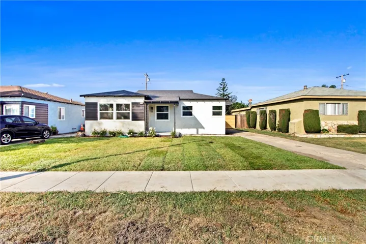 2861 Delta Avenue, Long Beach, California 90810