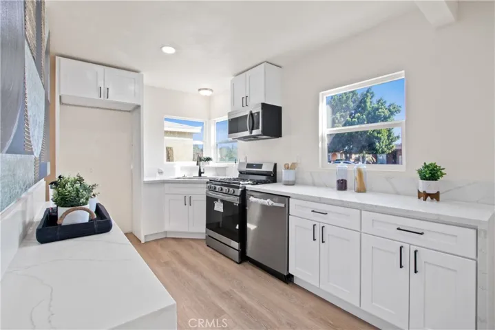 2861 Delta Avenue, Long Beach, California 90810