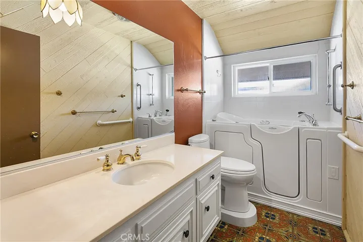 Upstairs Bath