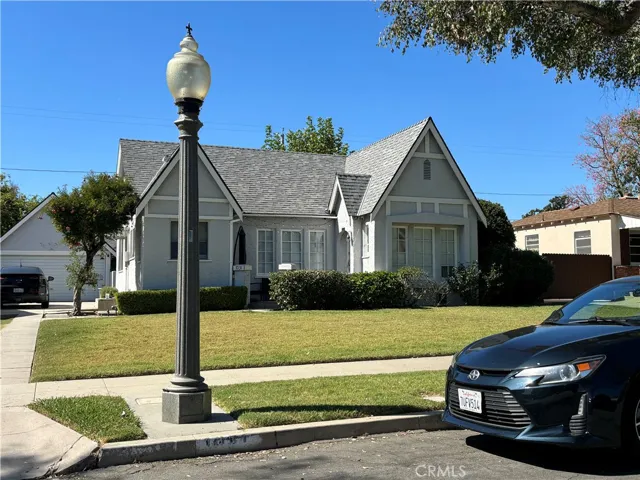 1031 N Parish Place, Burbank, California 91506