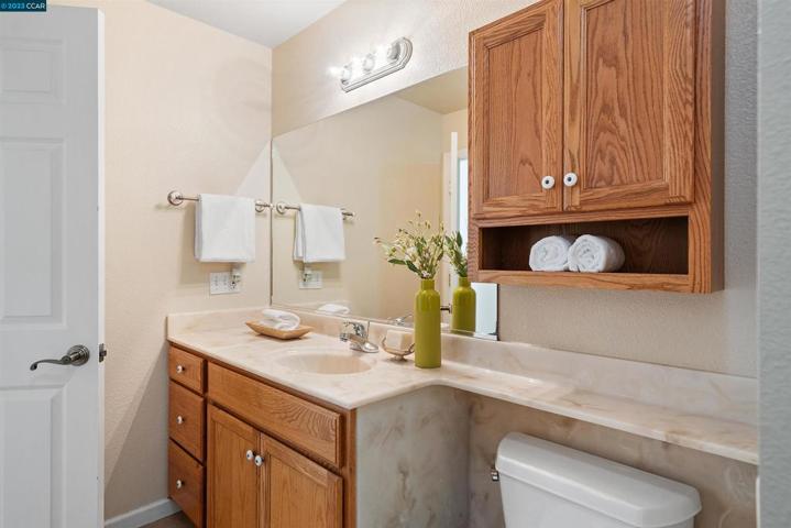 18981 Lake Chabot Rd, Castro Valley, California 94546