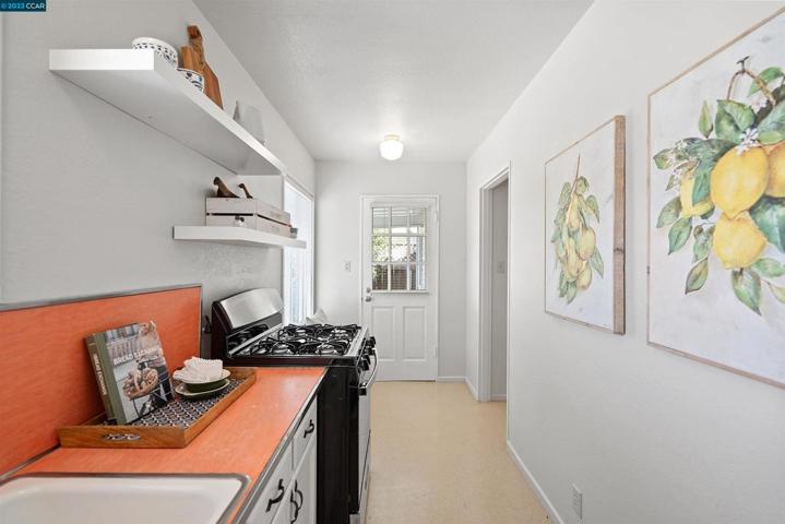 18981 Lake Chabot Rd, Castro Valley, California 94546