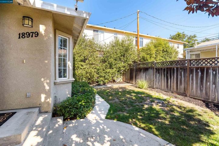 18981 Lake Chabot Rd, Castro Valley, California 94546