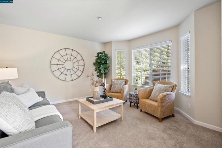 18981 Lake Chabot Rd, Castro Valley, California 94546