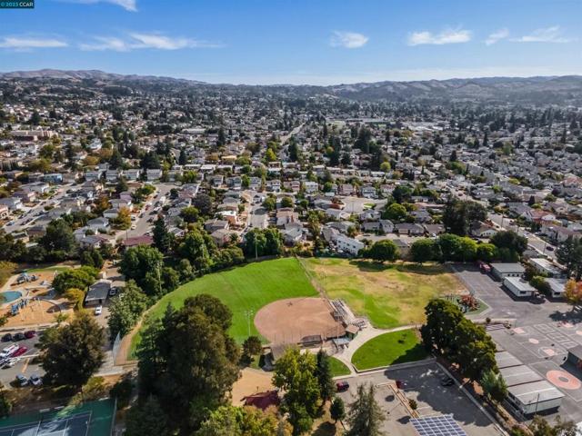 18981 Lake Chabot Rd, Castro Valley, California 94546