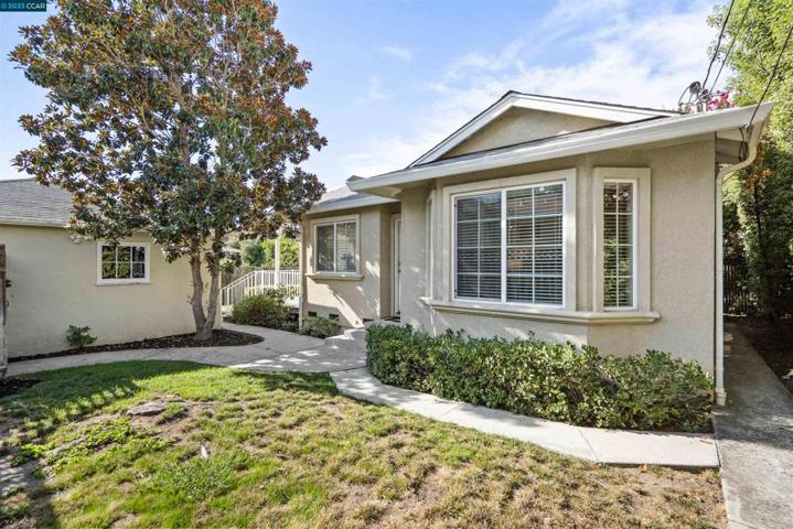 18981 Lake Chabot Rd, Castro Valley, California 94546