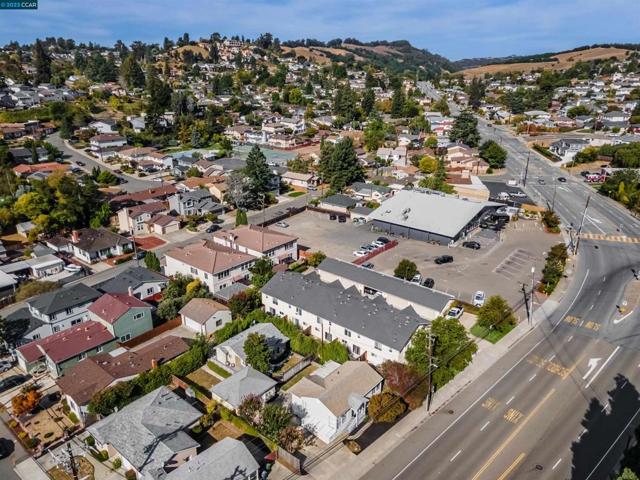 18981 Lake Chabot Rd, Castro Valley, California 94546