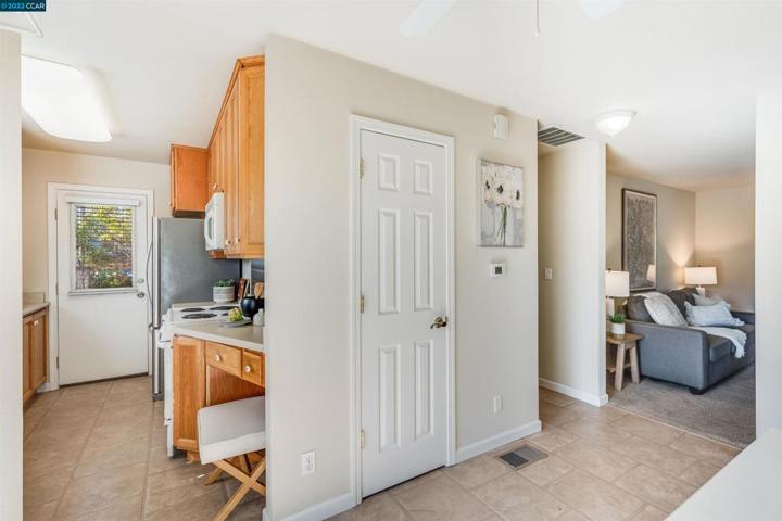 18981 Lake Chabot Rd, Castro Valley, California 94546