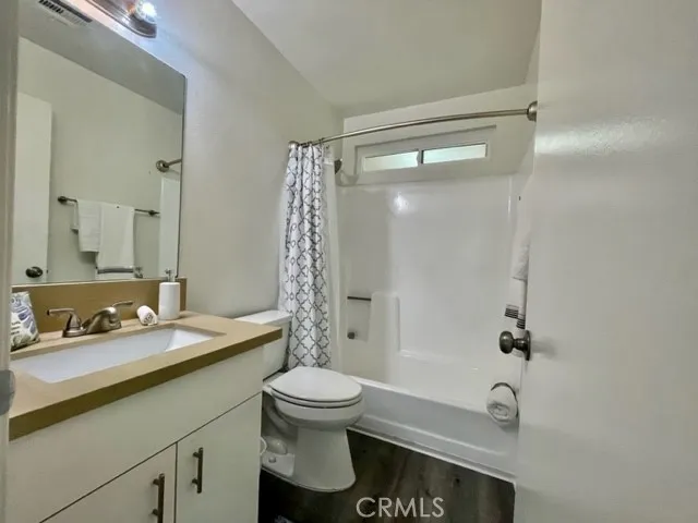 44220 San Pablo Avenue 8, Palm Desert, California 92260