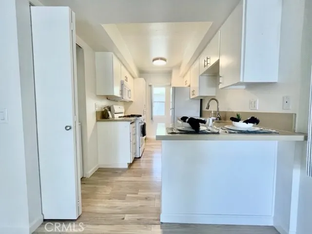 44220 San Pablo Avenue 8, Palm Desert, California 92260
