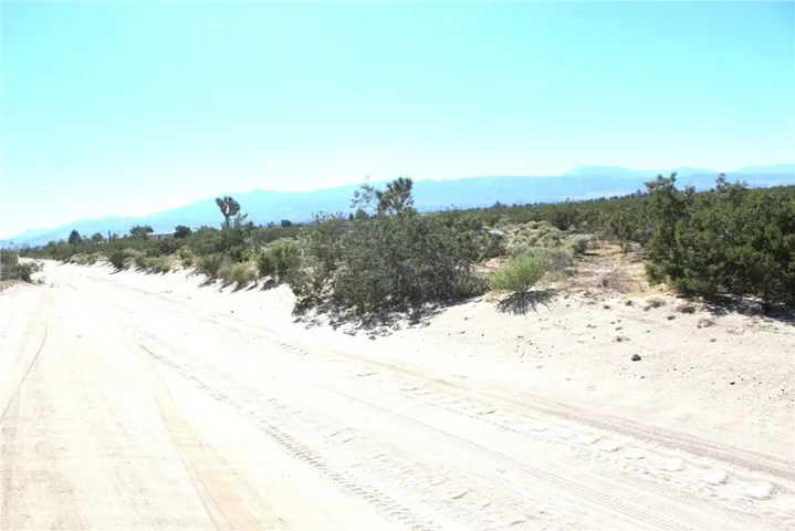 0 Johnson Road, Phelan, California 92371