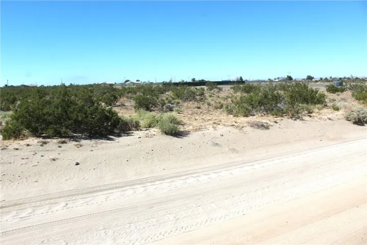 0 Johnson Road, Phelan, California 92371