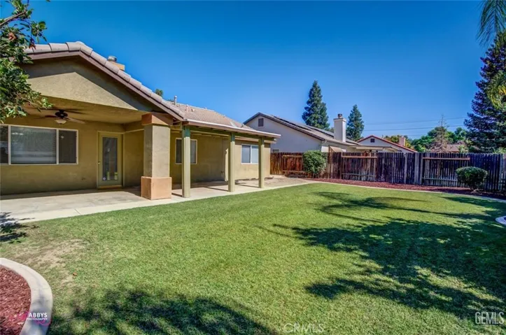 8213 Seven Hills W Drive, Bakersfield, California 93312