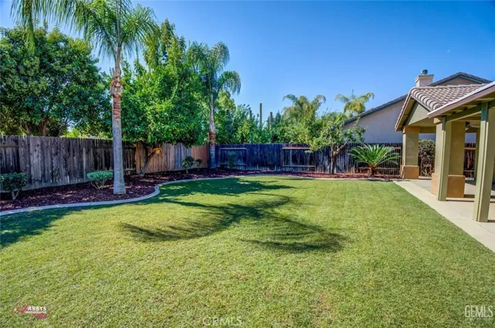 8213 Seven Hills W Drive, Bakersfield, California 93312