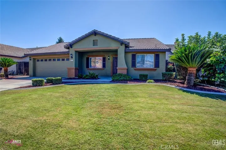 8213 Seven Hills W Drive, Bakersfield, California 93312
