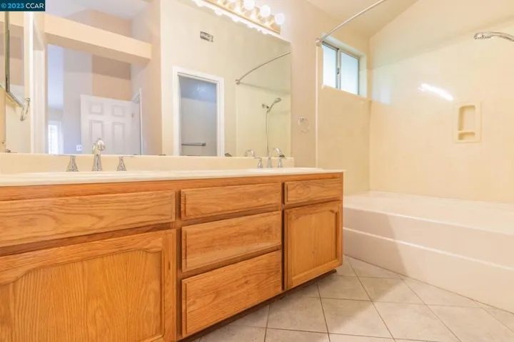 976 Bellflower, Livermore, California 94551