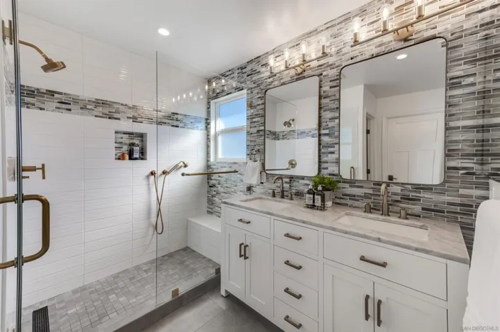 4695 Fargo Ave, San Diego, California 92117