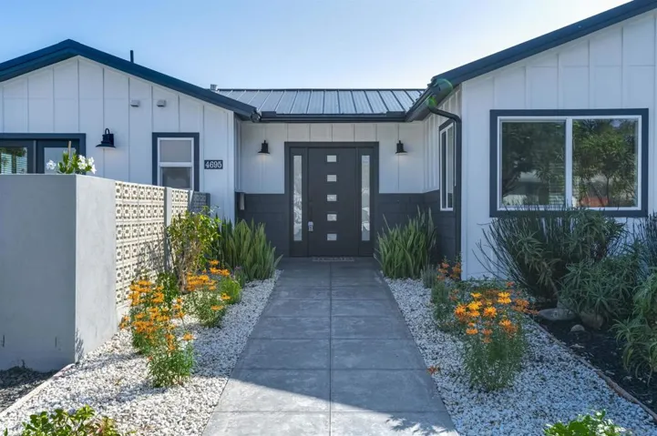 4695 Fargo Ave, San Diego, California 92117