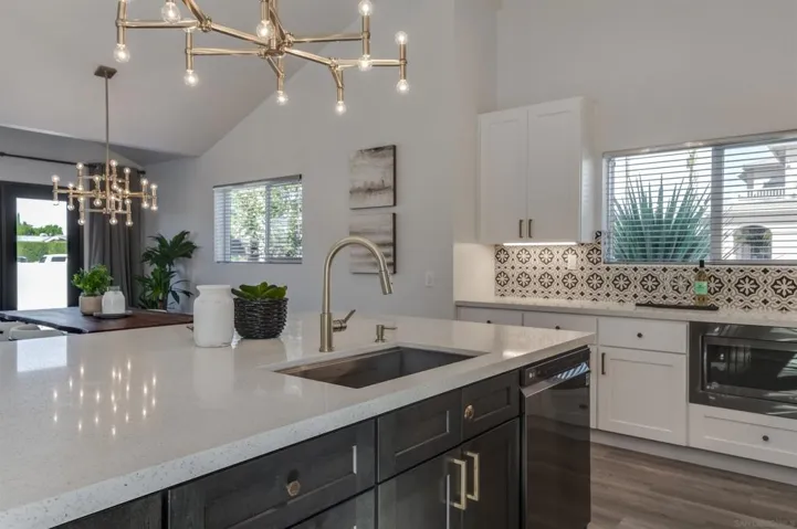 4695 Fargo Ave, San Diego, California 92117